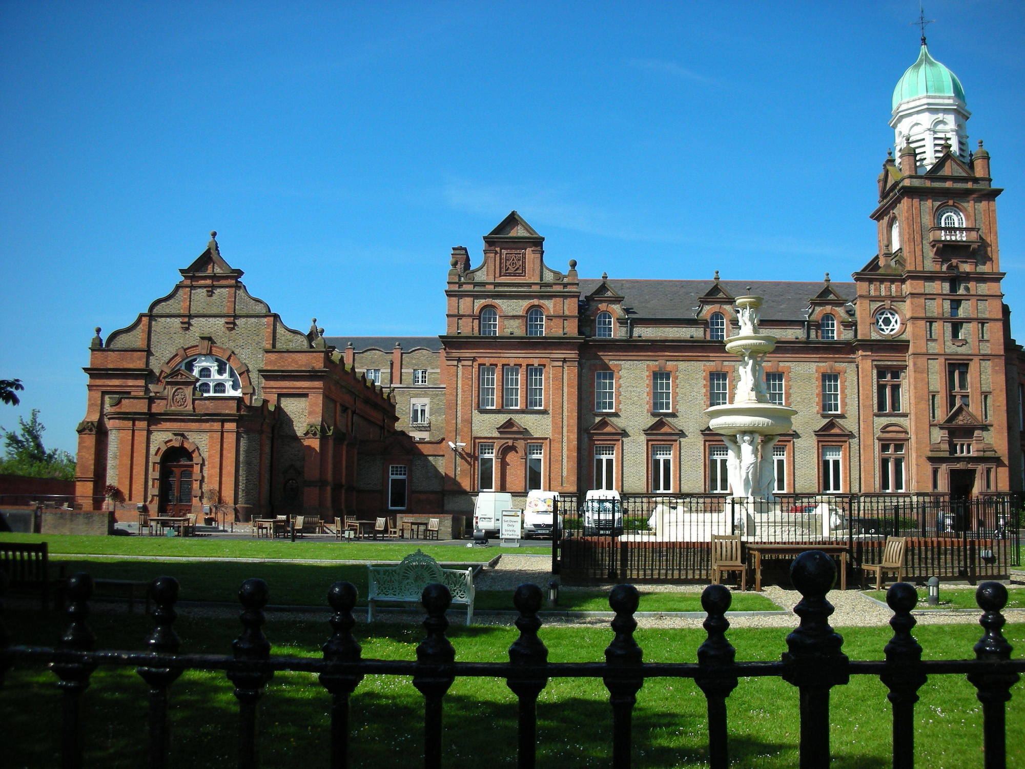 Clayton Hotel Ballsbridge Dublin Exterior photo